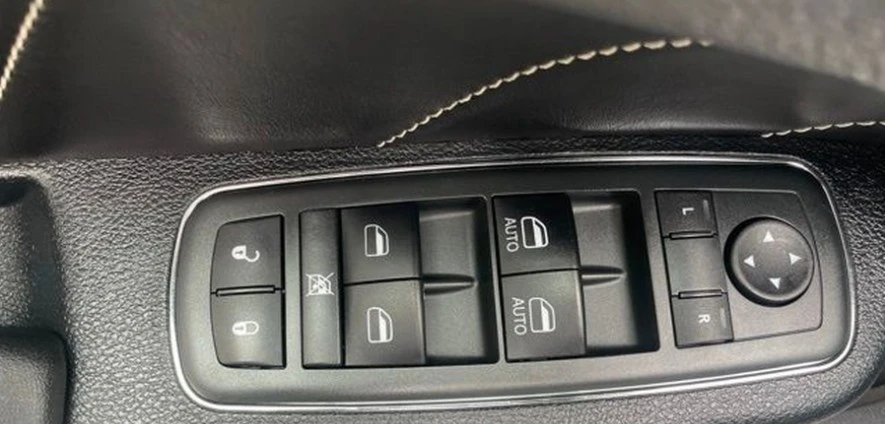 2013 Dodge Charger 7th Gen - Image 7 of 20