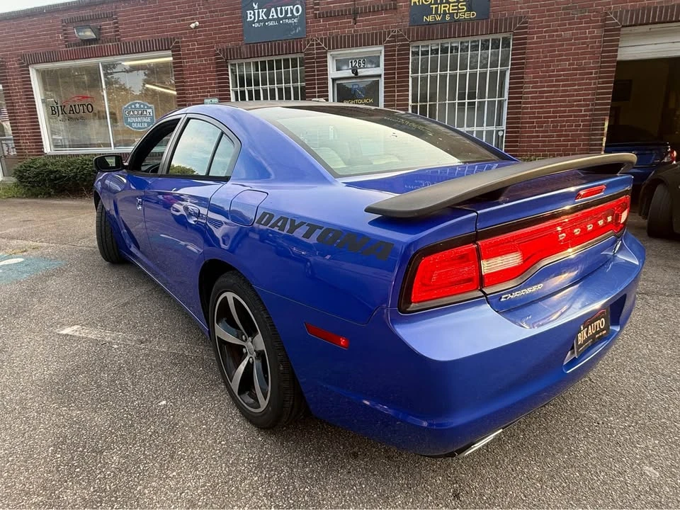 2013 Dodge Charger 7th Gen - Image 7 of 19