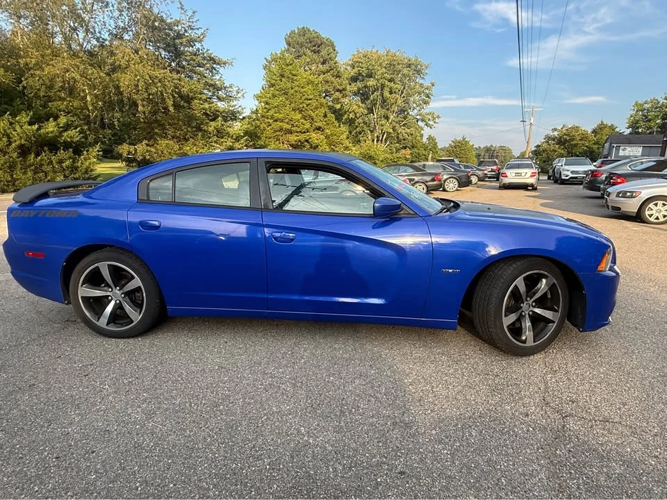 2013 Dodge Charger 7th Gen - Image 2 of 19