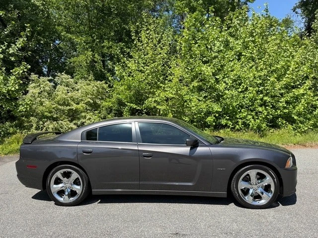 2013 Dodge Charger 7th Gen - Image 5 of 31