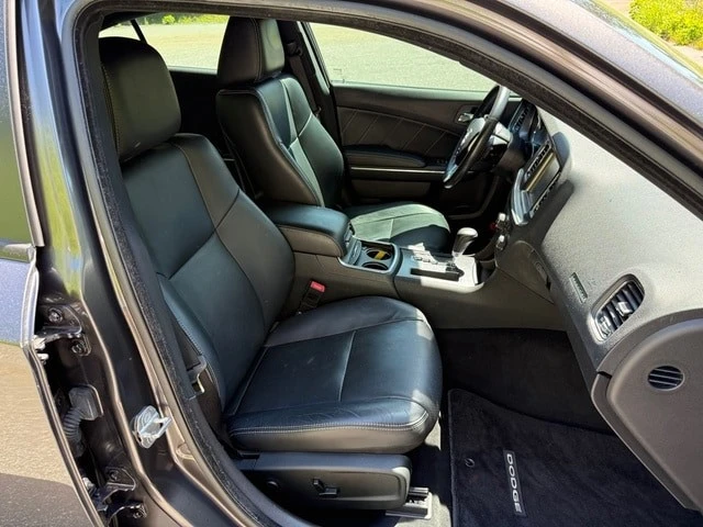 2013 Dodge Charger 7th Gen - Image 21 of 31
