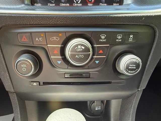 2013 Dodge Charger 7th Gen - Image 28 of 31