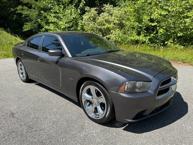 2013 Dodge Charger 7th Gen - Image 4 of 31
