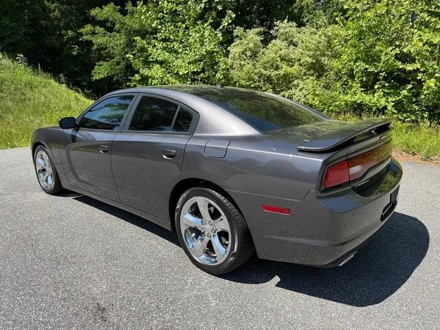 2013 Dodge Charger 7th Gen - Image 8 of 31