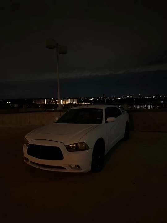 2013 Dodge Charger 7th Gen - Image 3 of 5