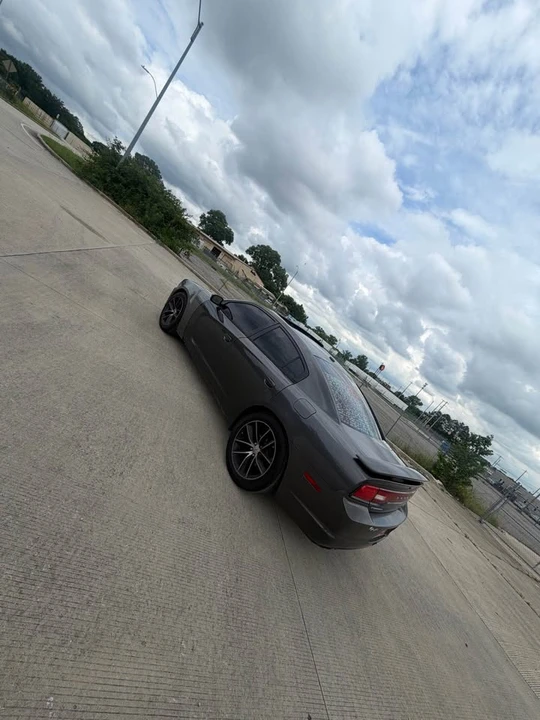 2013 Dodge Charger 7th Gen - Image 3 of 11