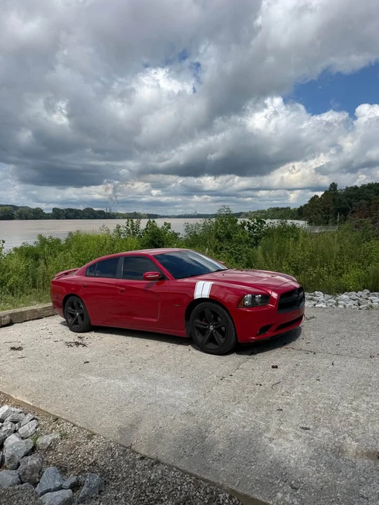 2013 Dodge Charger 7th Gen - Image 2 of 5
