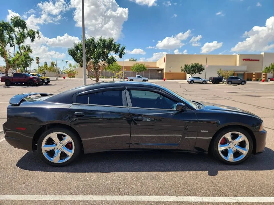 2013 Dodge Charger 7th Gen - Image 3 of 16