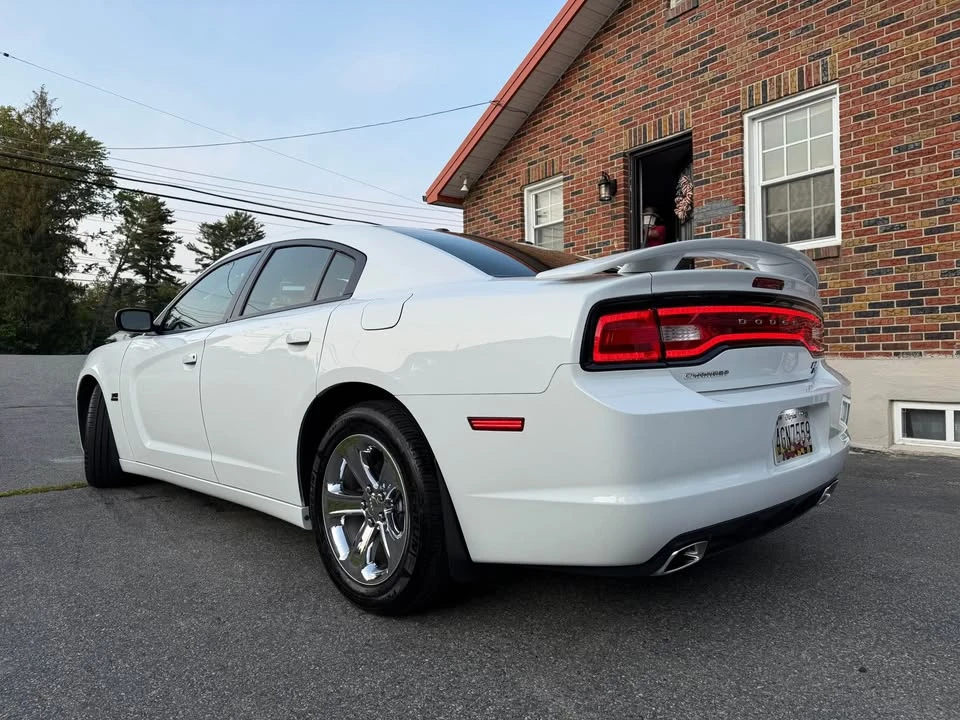 2013 Dodge Charger 7th Gen - Image 8 of 11