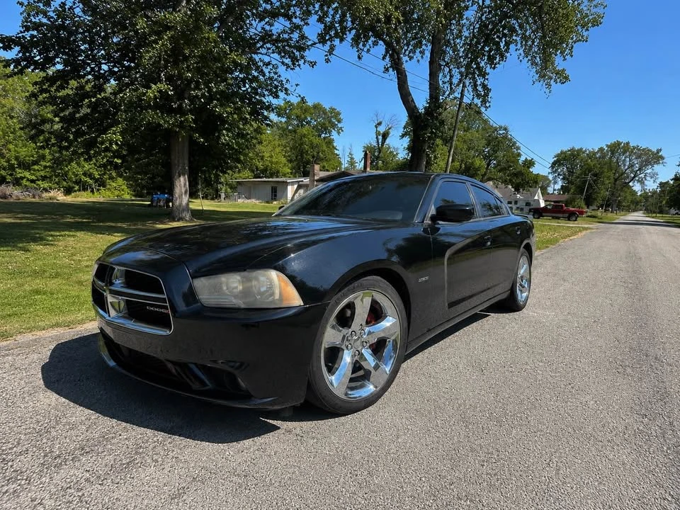 2013 Dodge Charger 7th Gen - Image 2 of 4