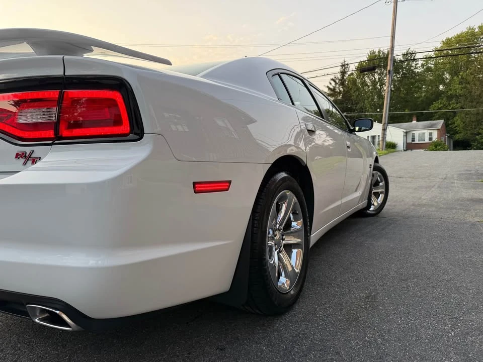 2013 Dodge Charger 7th Gen - Image 9 of 11