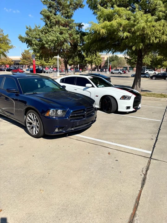 2013 Dodge Charger 7th Gen - Image 5 of 6