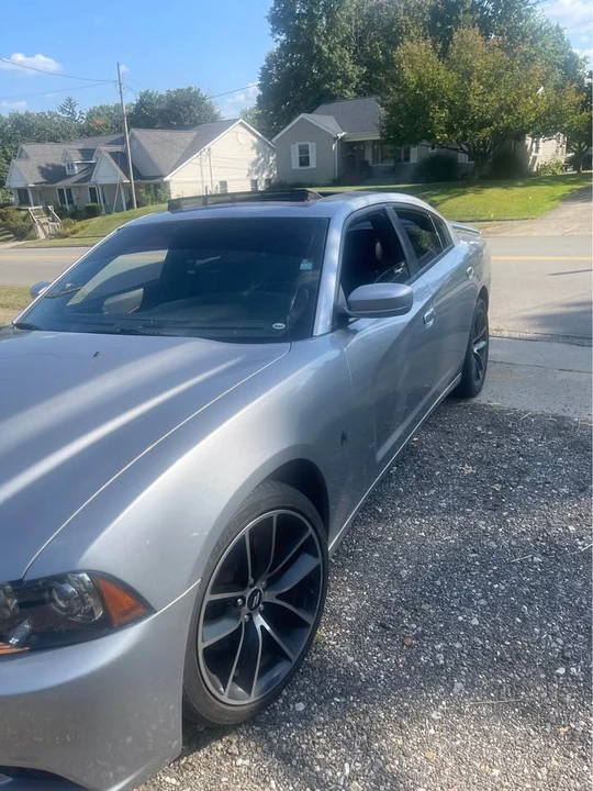 2013 Dodge Charger 7th Gen - Image 9 of 11