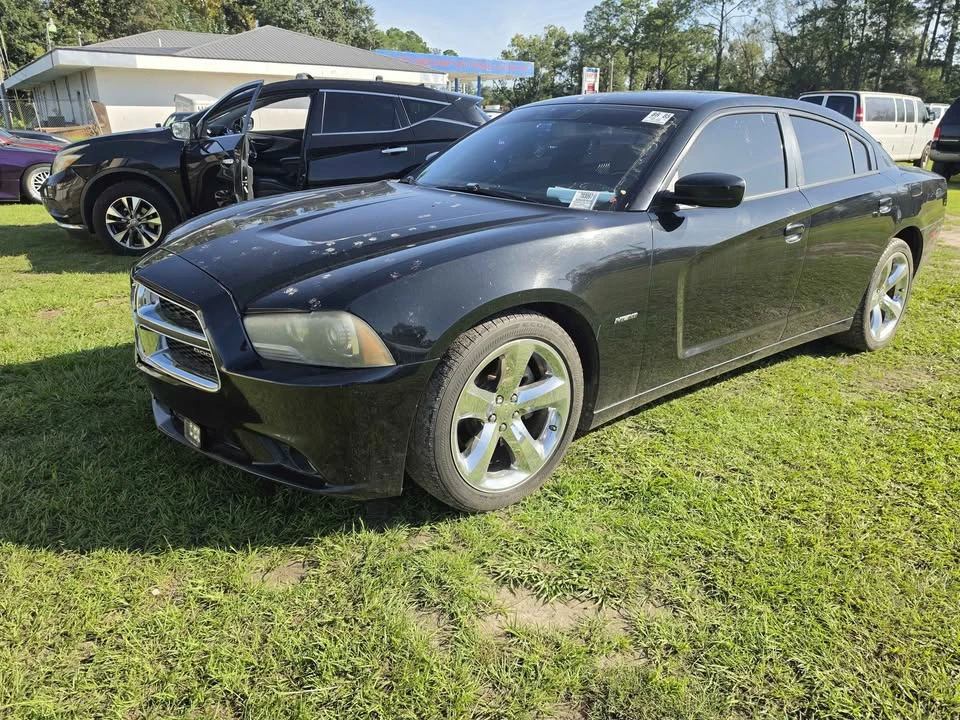 2013 Dodge Charger 7th Gen - Image 2 of 3