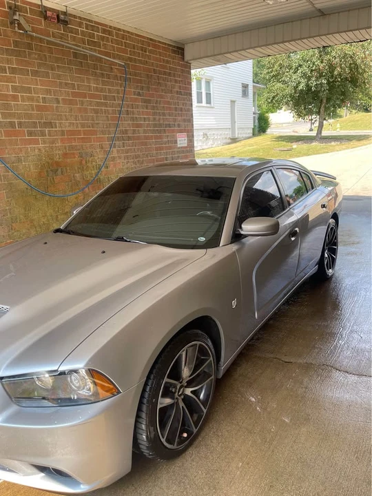 2013 Dodge Charger 7th Gen - Image 5 of 11