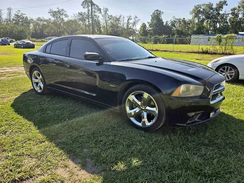 2013 Dodge Charger R/T Max Sedan 4D