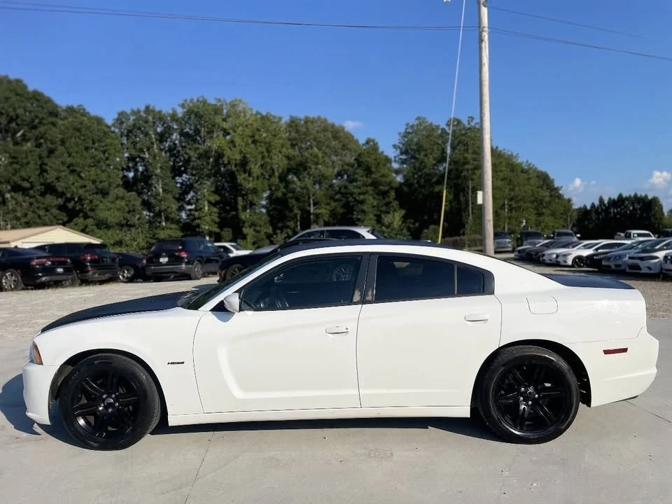 2013 Dodge Charger 7th Gen - Image 4 of 19