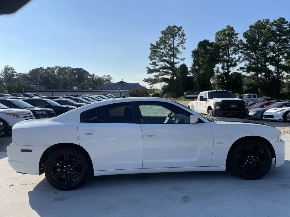 2013 Dodge Charger 7th Gen - Image 9 of 19