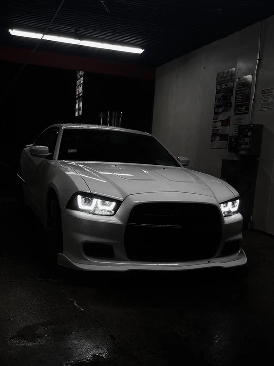 2013 Dodge Charger 7th Gen - Image 2 of 6