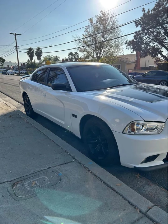 2013 Dodge Charger 7th Gen - Image 3 of 4