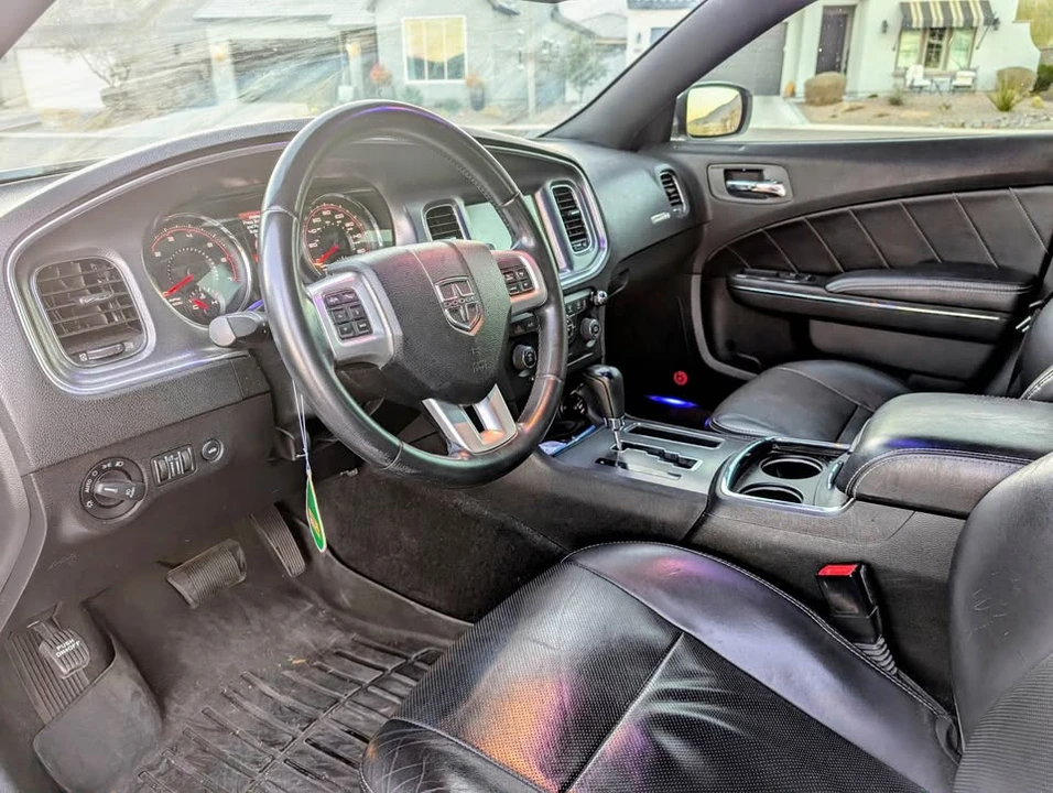2013 Dodge Charger 7th Gen - Image 4 of 6