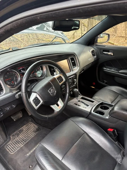 2013 Dodge Charger 7th Gen - Image 9 of 19