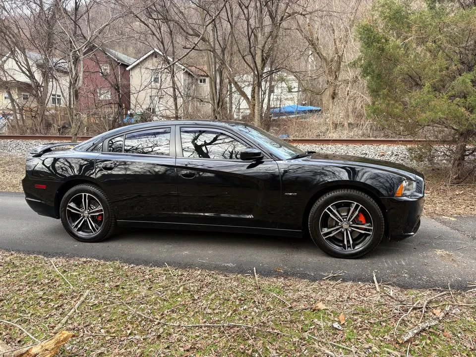 2013 Dodge Charger 7th Gen - Image 2 of 19