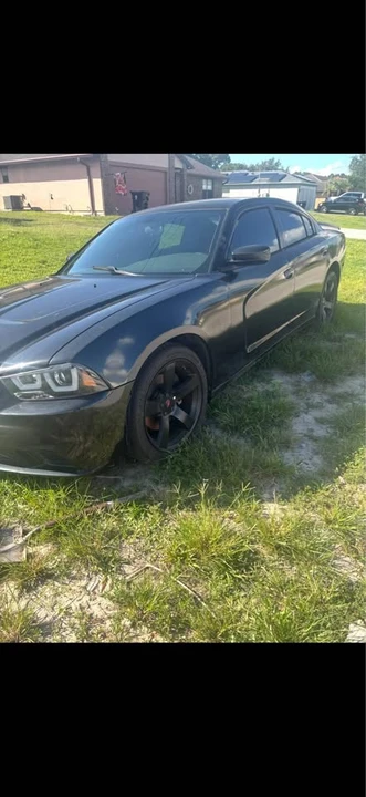 2013 Dodge Charger 7th Gen - Image 3 of 4