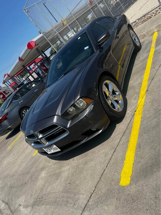 2013 Dodge Charger 7th Gen - Image 2 of 3