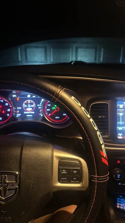 2013 Dodge Charger 7th Gen - Image 2 of 12