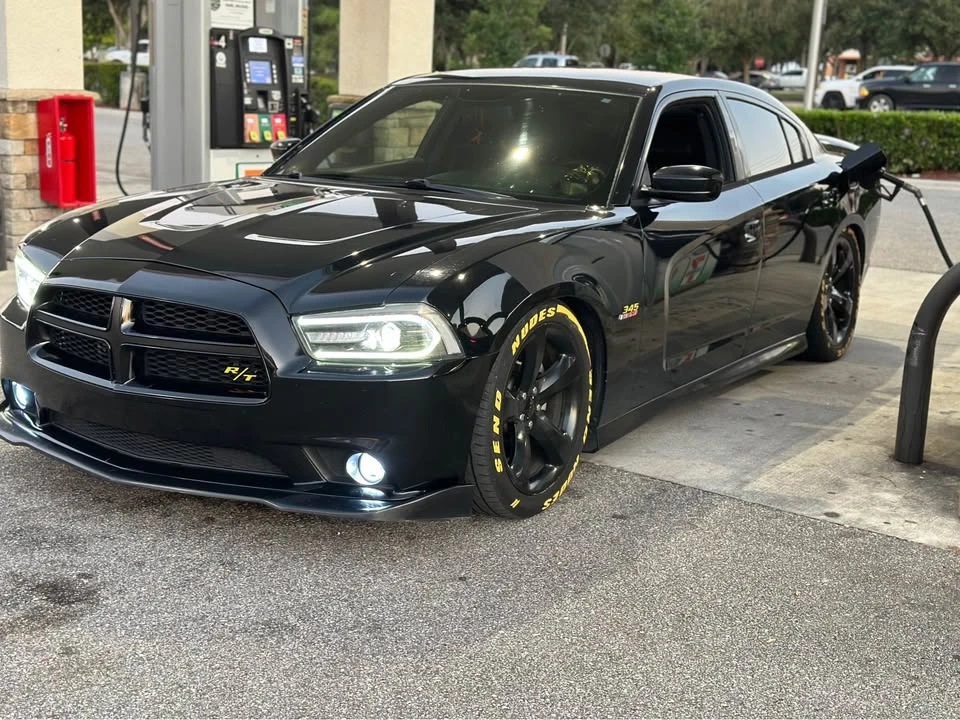 2013 Dodge Charger 7th Gen - Image 4 of 12