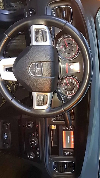 2013 Dodge Charger 7th Gen - Image 3 of 4