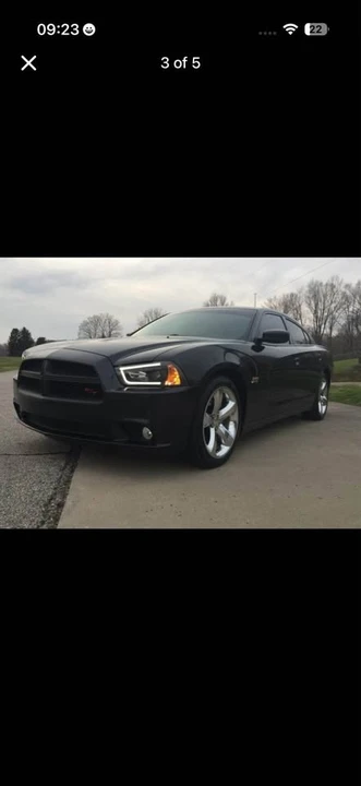 2013 Dodge Charger 7th Gen - Image 2 of 10
