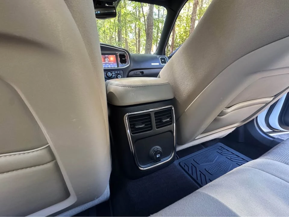 2013 Dodge Charger 7th Gen - Image 16 of 18