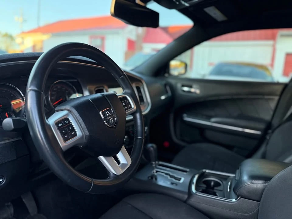 2013 Dodge Charger 7th Gen - Image 9 of 14