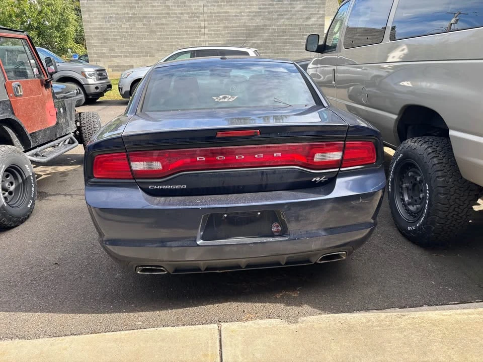 2013 Dodge Charger 7th Gen - Image 2 of 8