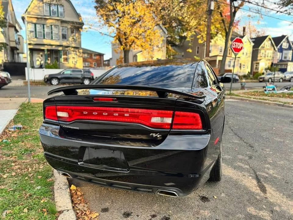 2013 Dodge Charger 7th Gen - Image 2 of 10