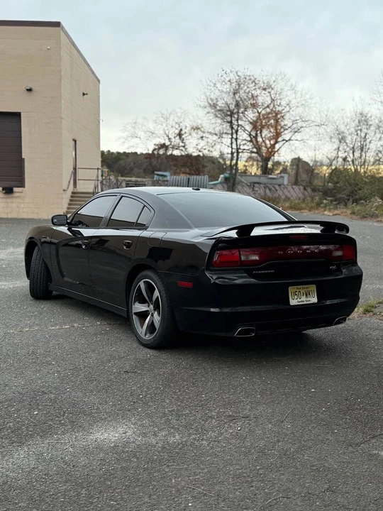 2013 Dodge Charger 7th Gen - Image 4 of 5