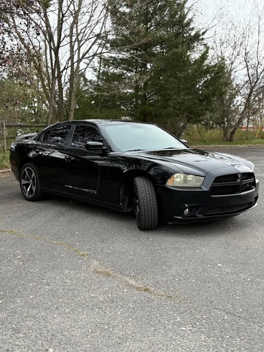 2013 Dodge Charger 7th Gen - Image 2 of 5