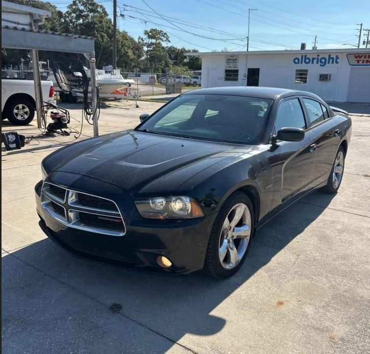 2013 Dodge Charger 7th Gen - Image 2 of 16