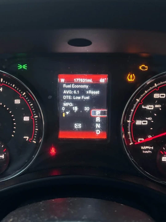 2013 Dodge Charger 7th Gen - Image 2 of 7