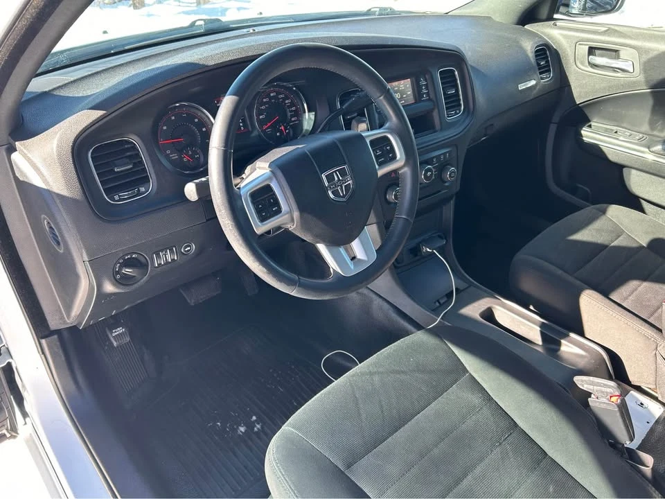 2013 Dodge Charger 7th Gen - Image 9 of 16