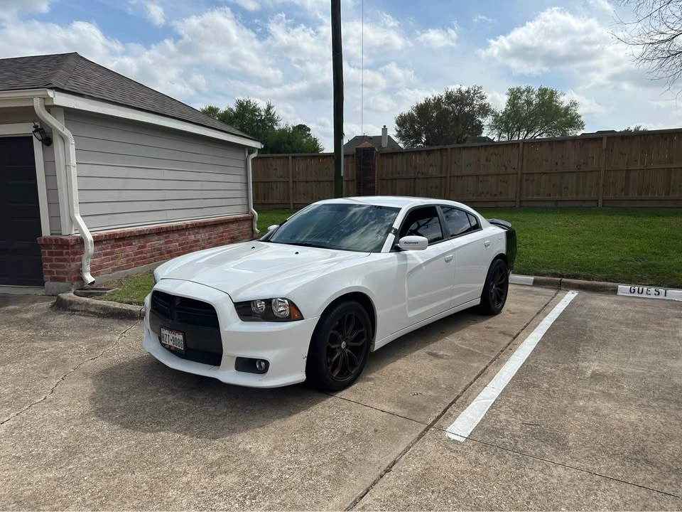 2013 Dodge Charger 7th Gen - Image 2 of 9