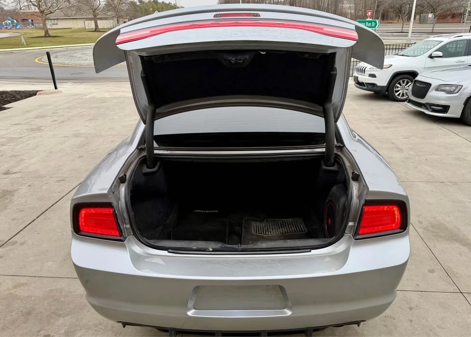 2013 Dodge Charger 7th Gen - Image 8 of 13
