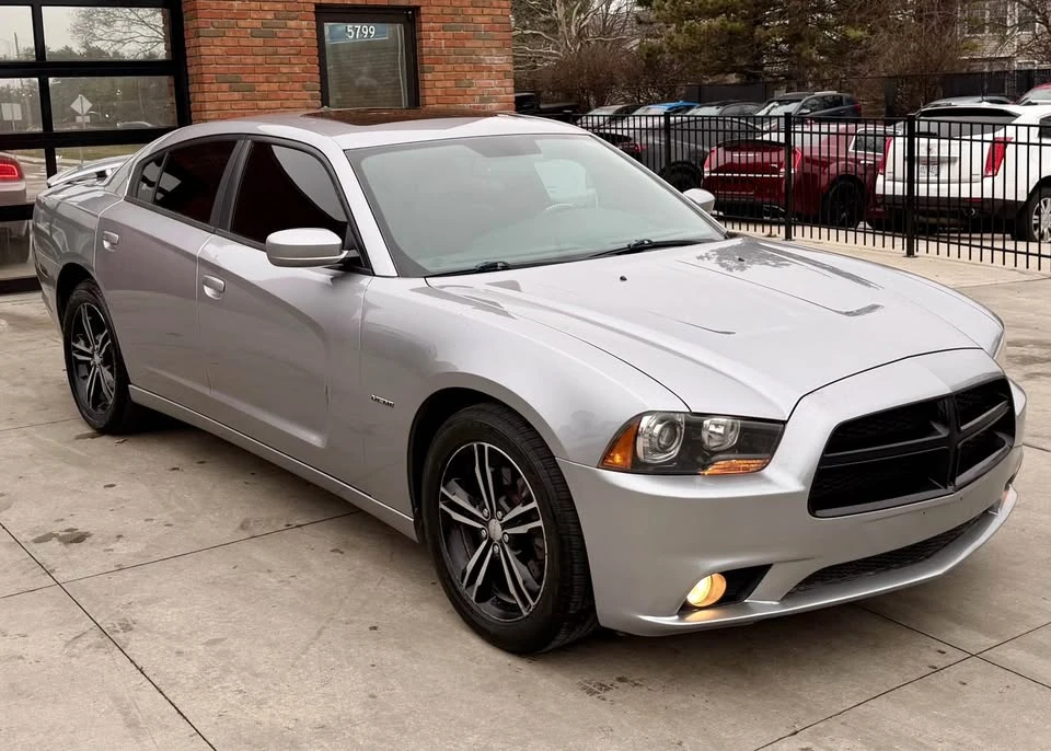 2013 Dodge Charger 7th Gen - Image 3 of 13