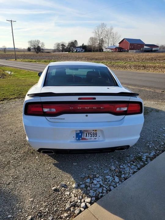 2013 Dodge Charger 7th Gen - Image 4 of 9