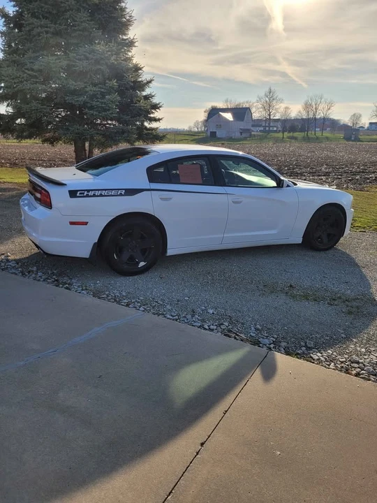 2013 Dodge Charger 7th Gen - Image 3 of 9