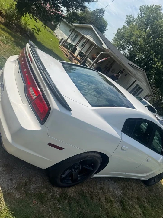 2013 Dodge Charger 7th Gen - Image 4 of 7