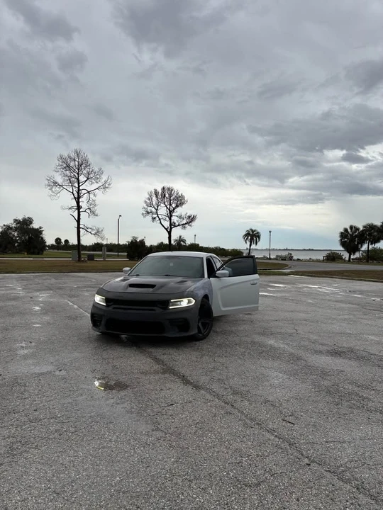2013 Dodge Charger 7th Gen - Image 2 of 7