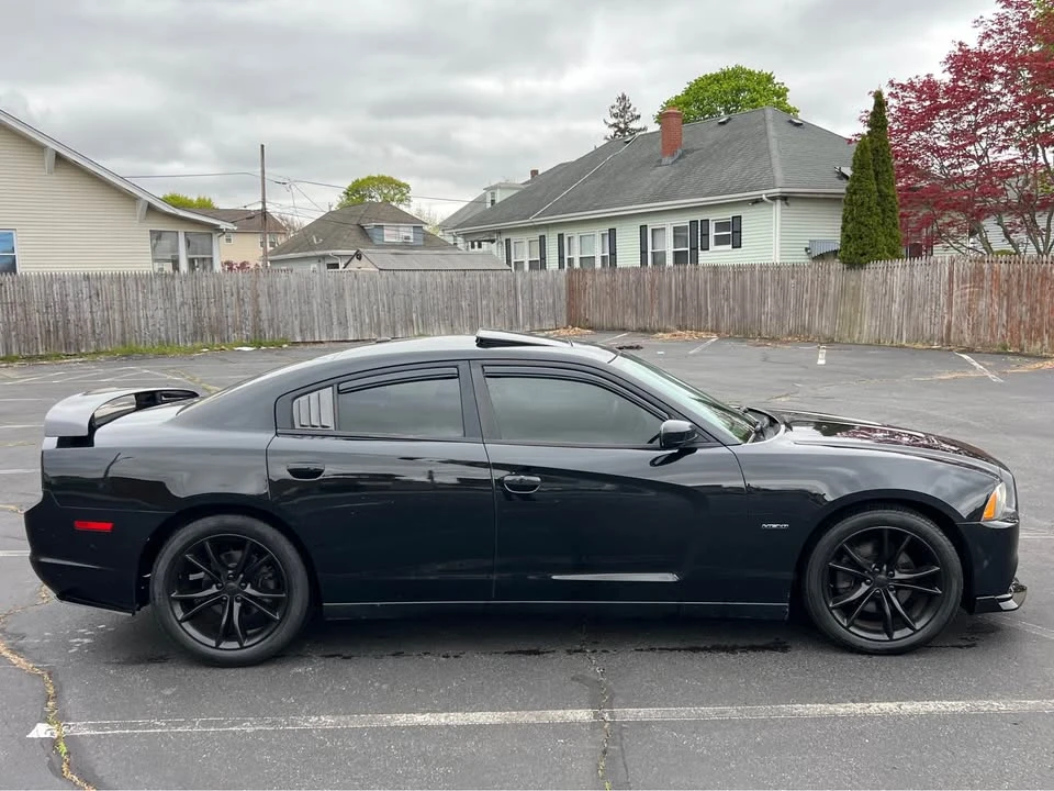 2013 Dodge Charger 7th Gen - Image 4 of 17